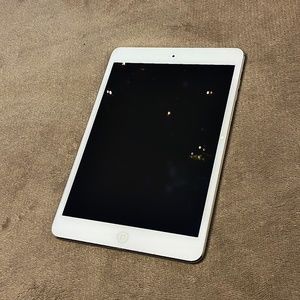 Apple iPad Mini 2 16GB 7.9in - Silver